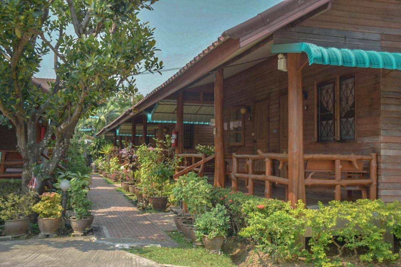 Mg Guesthouse Sukhothai Exterior photo